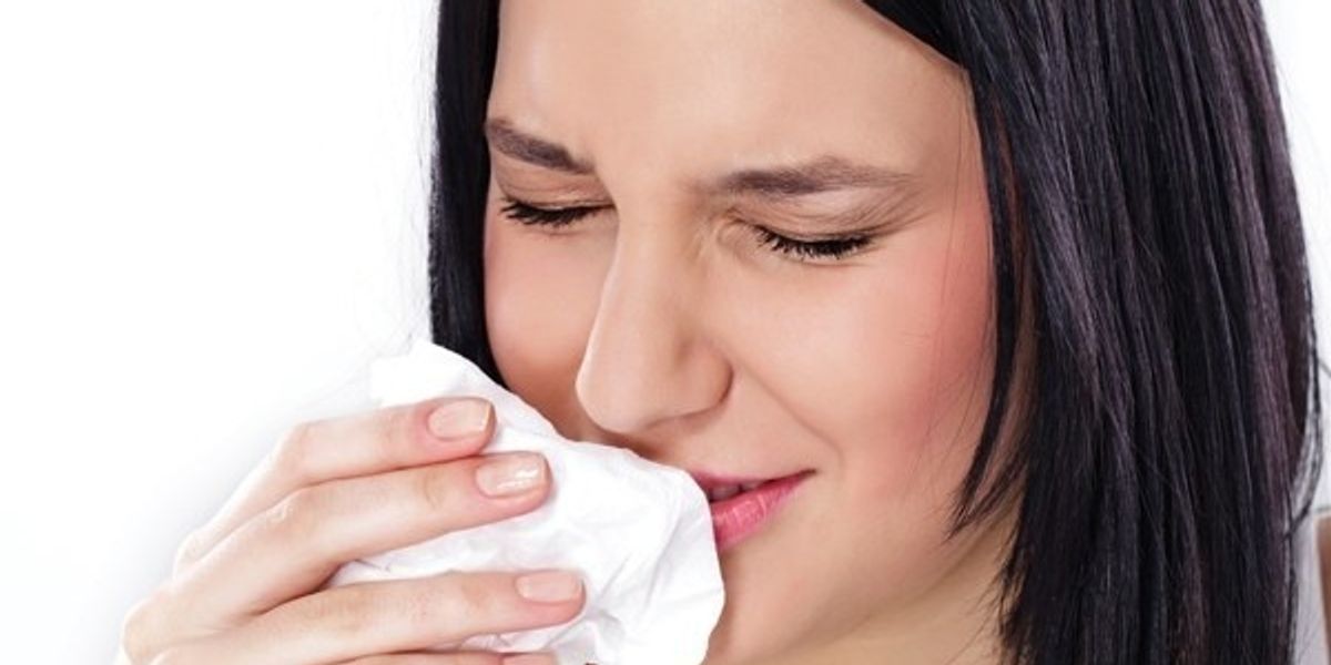 how-to-tell-the-difference-between-allergies-and-a-cold