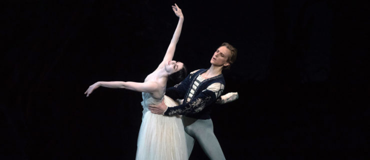 5 of the most romantic pas de deux in classical ballet