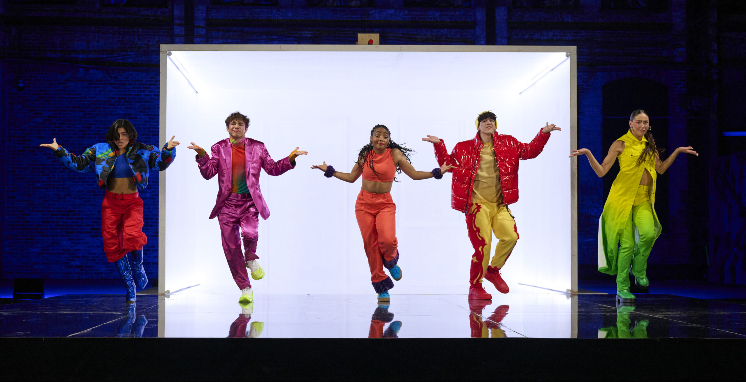 Competitors on “So You Think You Can Dance” perform in a music video to “Juice” by Lizzo.